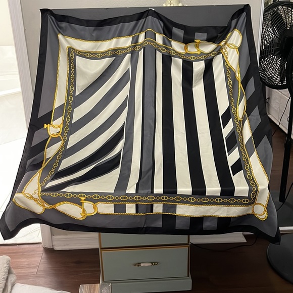 DRESSY SCARF YELLOW BLACK AND GRAY SCARF - Picture 4 of 14